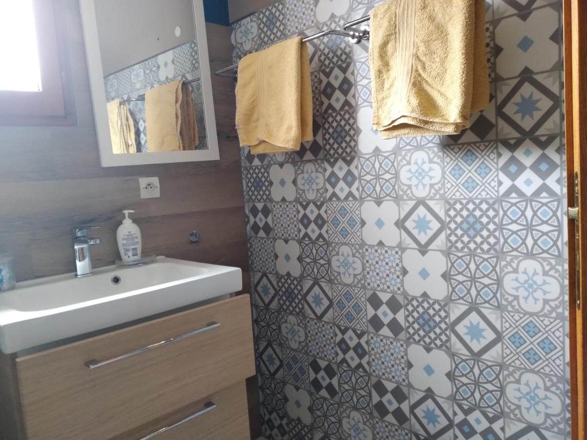 Chambre Soleiade Laroque  エクステリア 写真